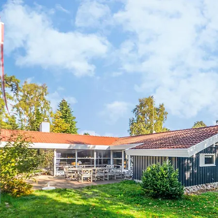Holiday home Stunning In Vaeggerlose With Sauna Boto By
